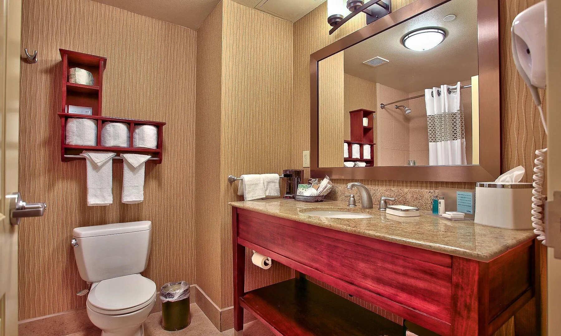 Hampton Inn & Suites Scottsdale At Talking Stick